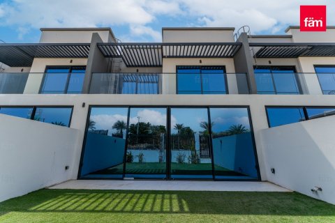 Villa de 5 dormitorios No. 103909 3