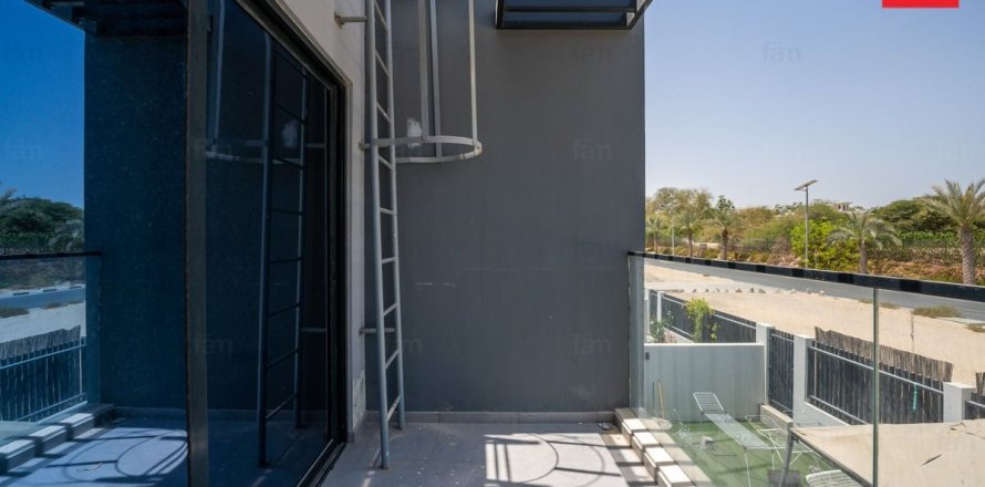 Villa de 5 dormitorios en Al Furjan, UAE No. 103909