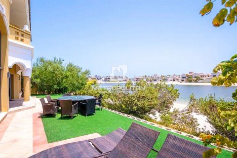 Villa de 4 dormitorios en Garden Homes, UAE No. 77601 3