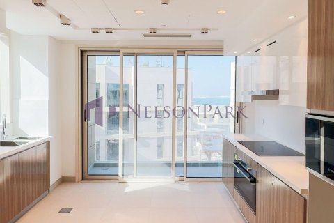 4 bedrooms Apartment in Doha, Qatar No. 58096 10