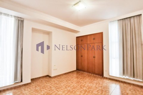3 bedrooms Apartment in Doha, Qatar No. 58080 8