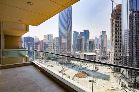 3 bedrooms Apartment in Doha, Qatar No. 58080 1