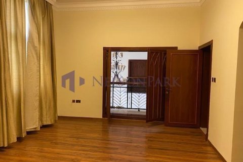 Villa de 5 chambres à Doha, Qatar No. 58383 8