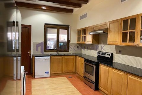 Villa de 5 chambres à Doha, Qatar No. 58383 5