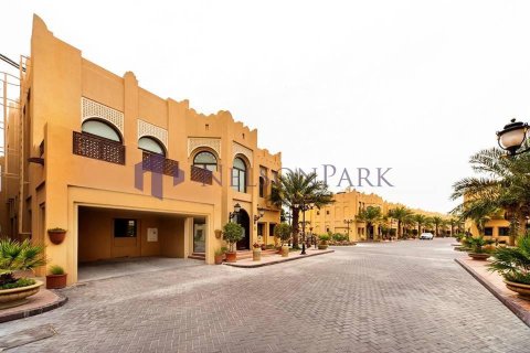Villa de 5 chambres à Doha, Qatar No. 58383 1
