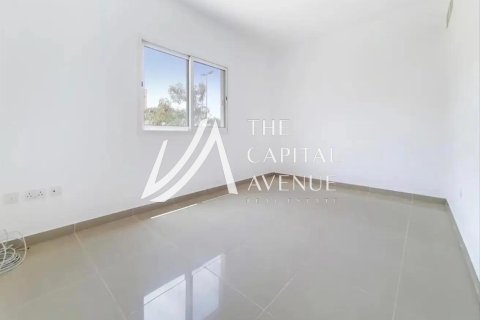 2 bedrooms Townhouse in Al Reef, UAE No. 86491 4