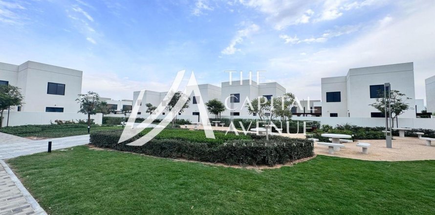 Townhouse de 2 dormitorios en Yas Island, UAE No. 86490