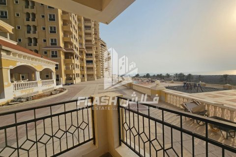 Apartment de 2 dormitorios en Al Hamra Village, UAE No. 32489 2