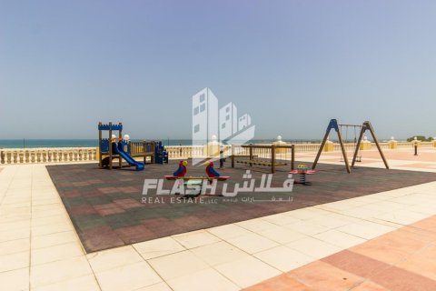 Apartment de 2 dormitorios en Al Hamra Village, UAE No. 32489 14