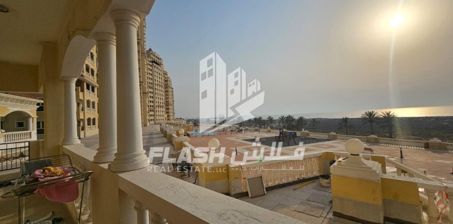 Apartment de 2 dormitorios en Al Hamra Village, UAE No. 32489