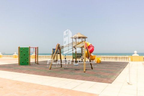 Apartment de 2 dormitorios en Al Hamra Village, UAE No. 32489 15