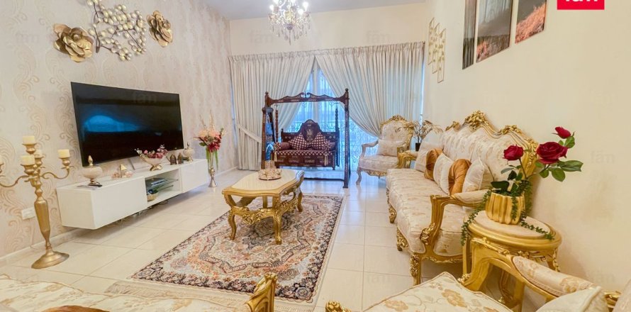 Appartement de 2 chambres à Dubai Sports City, UAE No. 104110