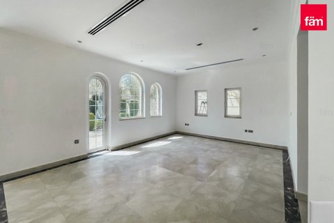 Villa de 4 dormitorios en Dubai, UAE No. 104108 11