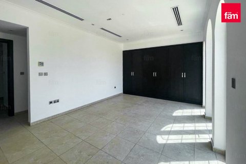 Villa de 4 dormitorios en Dubai, UAE No. 104108 17
