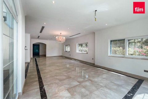 Villa de 4 dormitorios en Dubai, UAE No. 104108 3