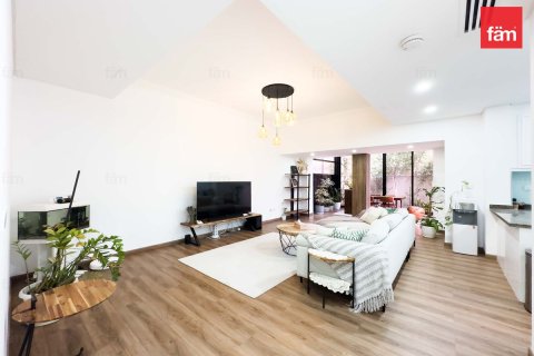 Villa de 2 dormitorios en Dubai, UAE No. 104047 2