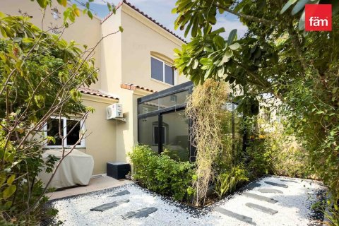 Villa de 2 dormitorios en Dubai, UAE No. 104047 19