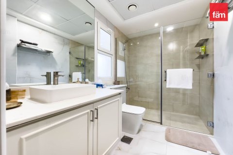 Villa de 2 dormitorios en Dubai, UAE No. 104047 24