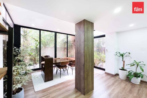 Villa de 2 dormitorios en Dubai, UAE No. 104047 6