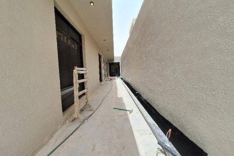 5 bedrooms Apartment in Riyadh, Saudi Arabia No. 99520 4