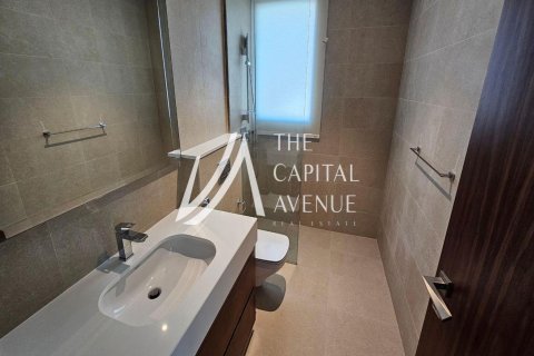 5 bedrooms Villa in Abu Dhabi, UAE No. 86805 26