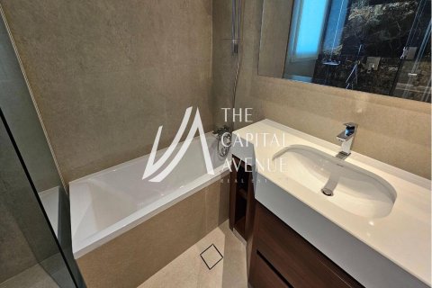 5 bedrooms Villa in Abu Dhabi, UAE No. 86805 15