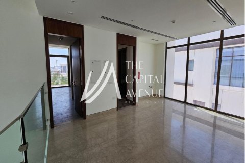 5 bedrooms Villa in Abu Dhabi, UAE No. 86805 21