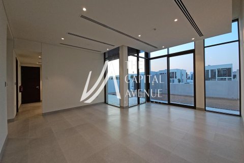 Villa de 4 chambres à Abu Dhabi, UAE No. 86784 4