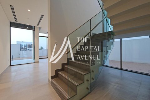 Villa de 4 chambres à Abu Dhabi, UAE No. 86784 10