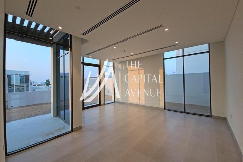 Villa de 4 chambres à Abu Dhabi, UAE No. 86784 3
