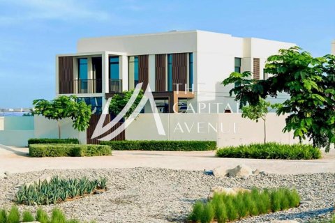 Villa de 4 chambres à Abu Dhabi, UAE No. 86784 2