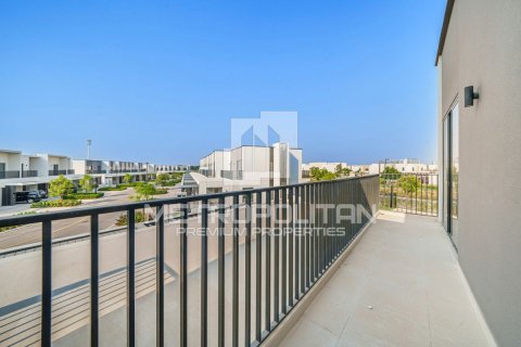 Villa de 4 chambres à EMAAR South, UAE No. 77964 12
