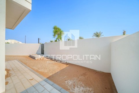 Villa de 4 chambres à EMAAR South, UAE No. 77964 14