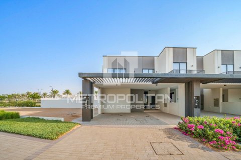 Villa de 4 chambres à EMAAR South, UAE No. 77964 18