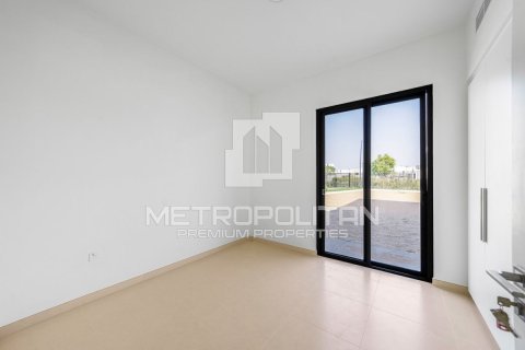Villa de 4 chambres à EMAAR South, UAE No. 77964 8