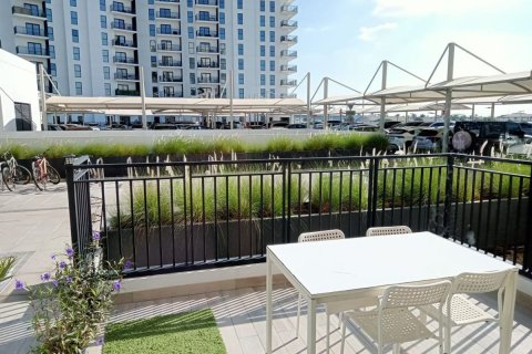 Apartment de 2 dormitorios en  Yas Island, UAE No. 79739 12