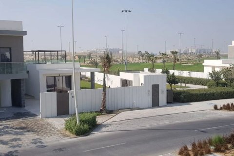 Commercial property de 4 dormitorios en  Yas Acres, UAE No. 79754 10