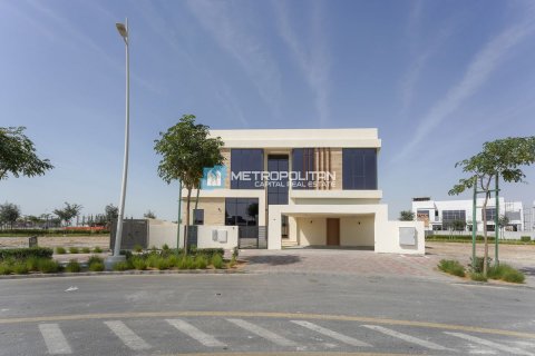 Commercial property de 5 dormitorios en  Yas Acres, UAE No. 79780 2