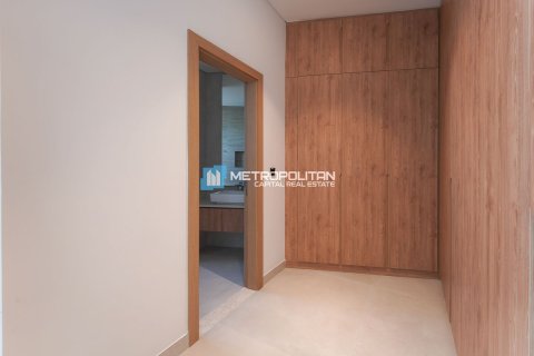 Commercial property de 5 dormitorios en  Yas Acres, UAE No. 79780 15