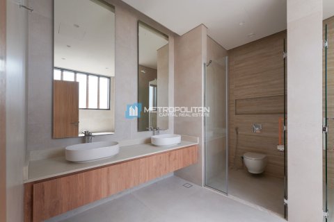 Commercial property de 5 dormitorios en  Yas Acres, UAE No. 79780 21