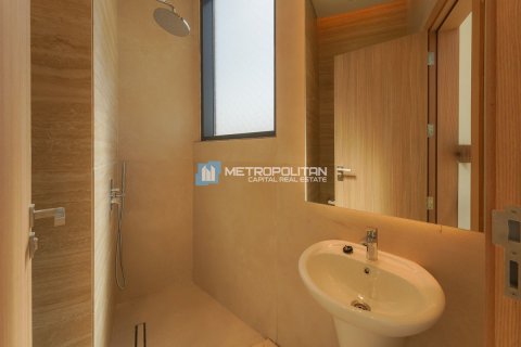 Commercial property de 5 dormitorios en  Yas Acres, UAE No. 79780 24