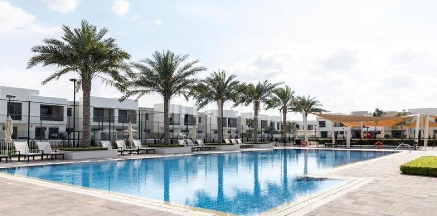 Townhouse de 3 dormitorios en Hayat Townhouses, UAE No. 80144