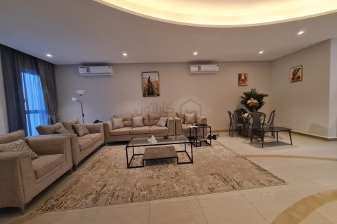 3 bedrooms Villa in Diyar Al Muharraq, Bahrain No. 107093 5