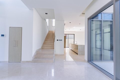 4 bedrooms Villa in Golf Place, UAE No. 90719 18