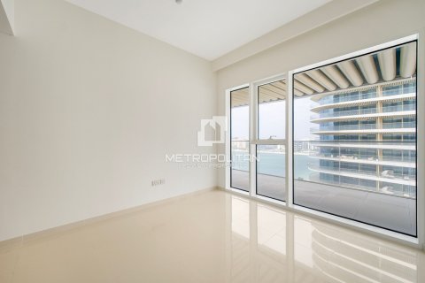Appartement de 2 chambres à EMAAR Beachfront, UAE No. 78216 19