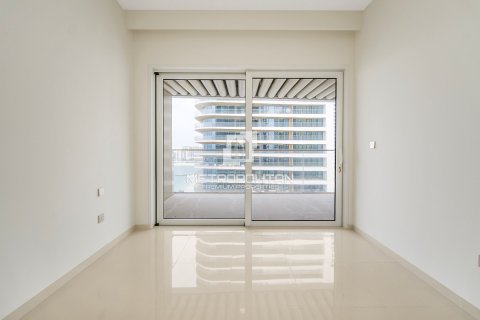 Appartement de 2 chambres à EMAAR Beachfront, UAE No. 78216 29