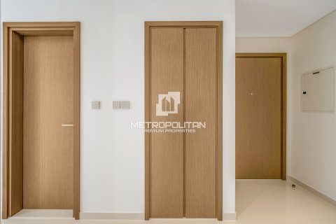 Appartement de 2 chambres à EMAAR Beachfront, UAE No. 78216 21