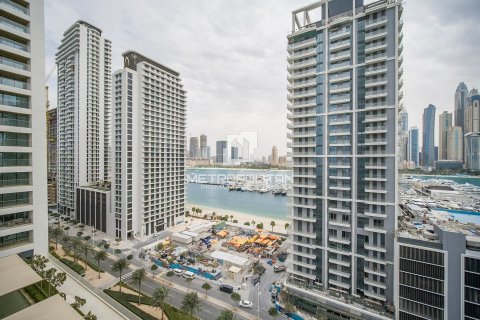Appartement de 2 chambres à EMAAR Beachfront, UAE No. 78216 26