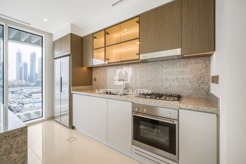 Appartement de 2 chambres à EMAAR Beachfront, UAE No. 78216 3