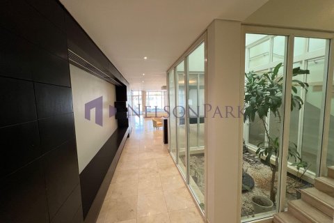 4 bedrooms Villa in Doha, Qatar No. 57970 18